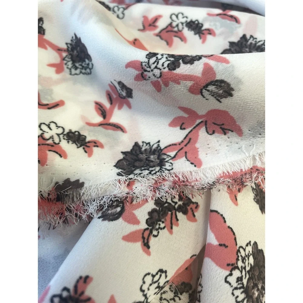 Floral Print‎ Fabric White Pink Grey Romantic Aesthetic 44in width 2 7/8 Yard
